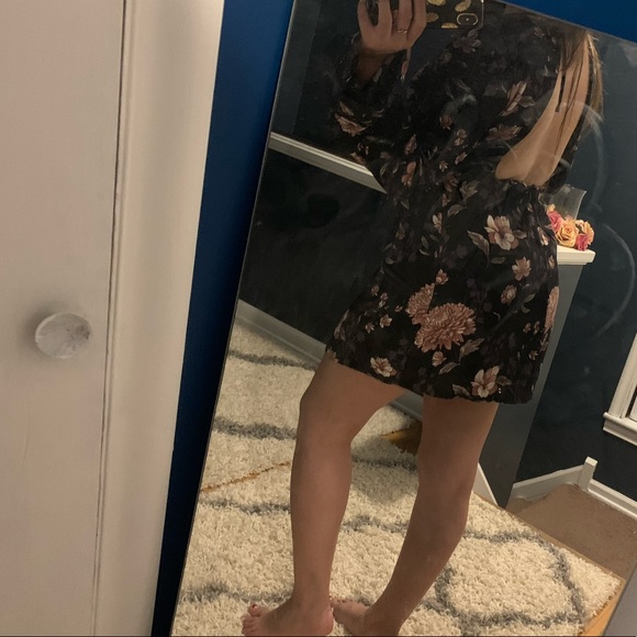 Dress - Picture 4 of 6